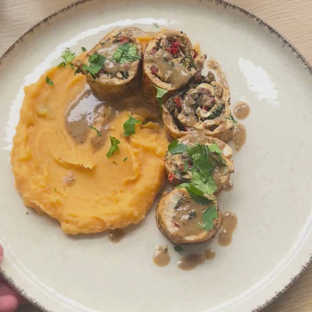 Ballotine de poulet farcie aux champignons et poivrons